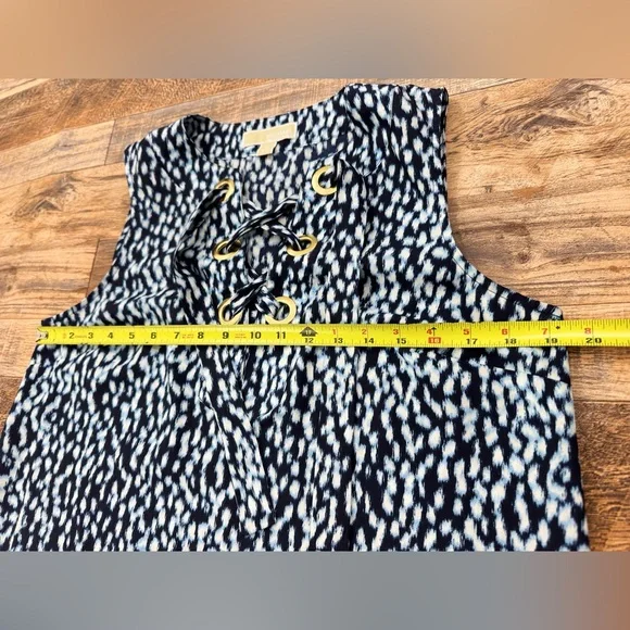 Michael Kors Sleeveless Tie Front, Patterned Colored Blouse, Women's Size Medium - Picture 7 of 10